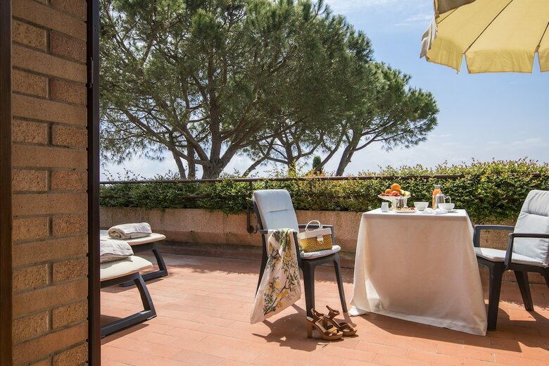 Relais Santa Chiara Hotel