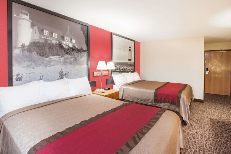 Hotel Super 8 By Wyndham West Branch