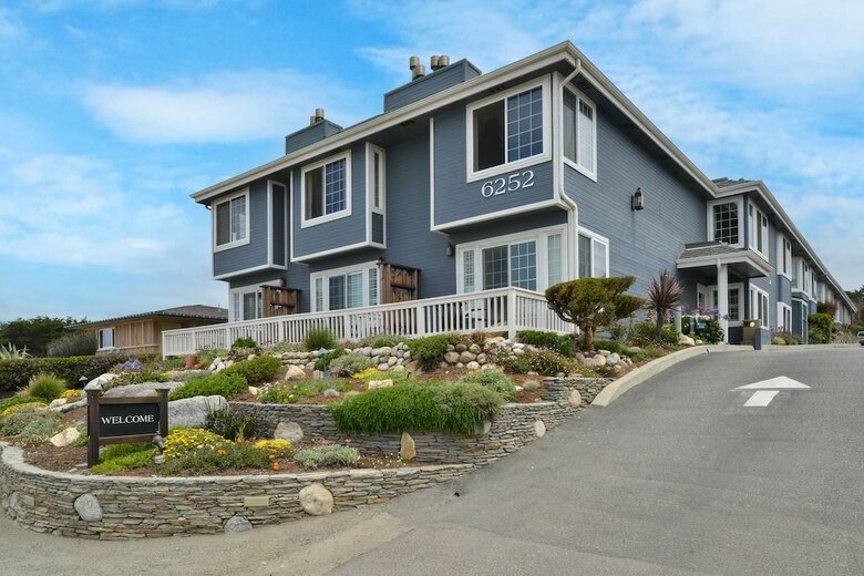 Hotel Sand Pebbles Inn