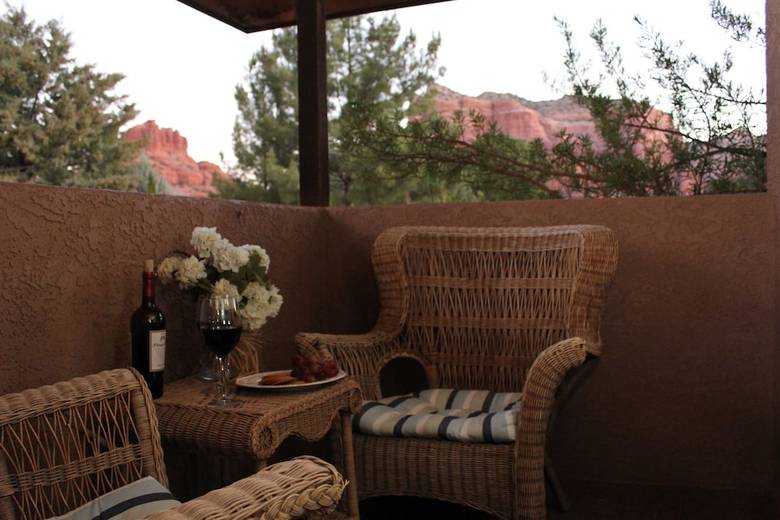 Hotel Adobe Village Inn