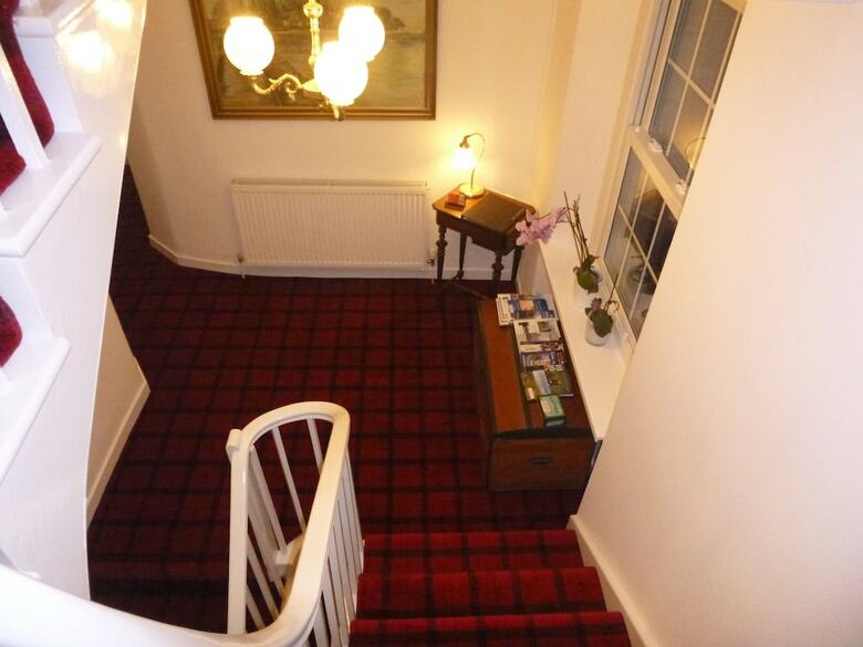 Hotel Meadhon House