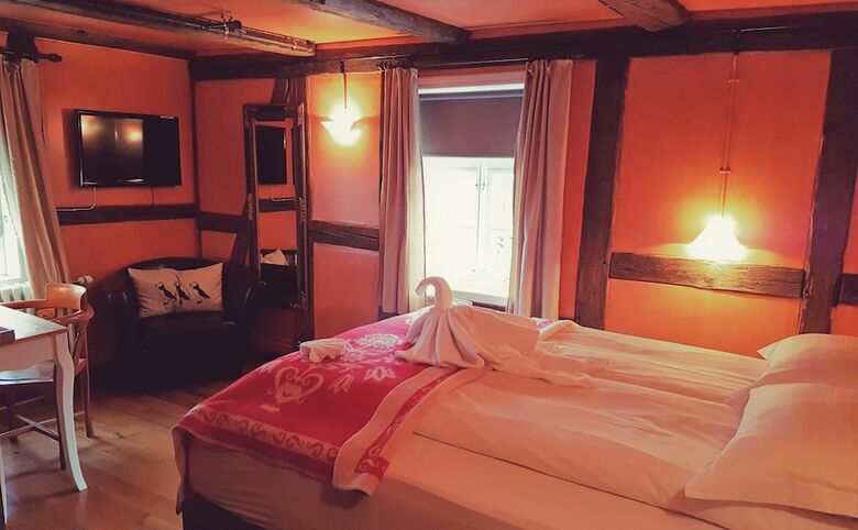 Hotel Tindast�ll And Annex