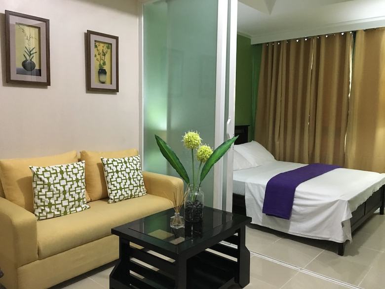 Manila Condo Home At Robinsons Place Residences