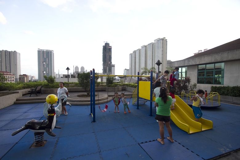 Manila Condo Home At Robinsons Place Residences