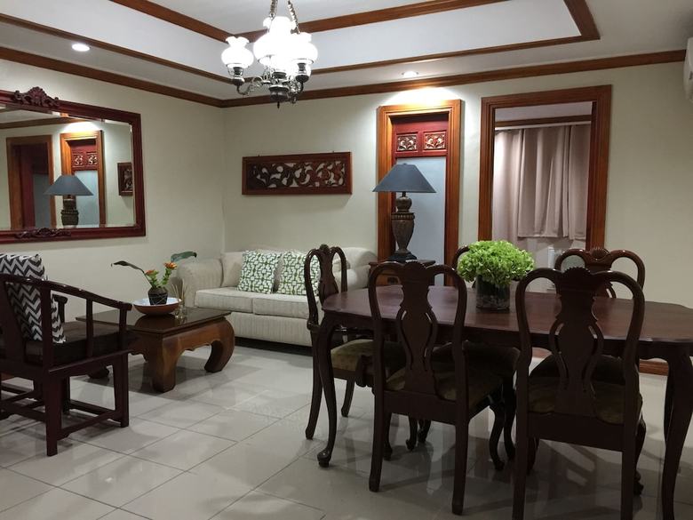 Manila Condo Home At Robinsons Place Residences