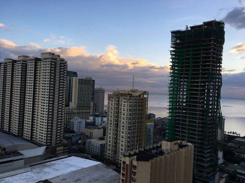 Manila Condo Home At Robinsons Place Residences