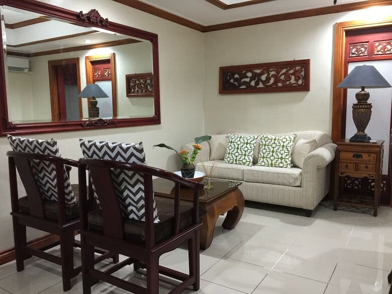 Manila Condo Home At Robinsons Place Residences