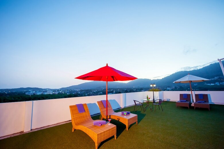Aparthotel Grand Nai Harn Suites