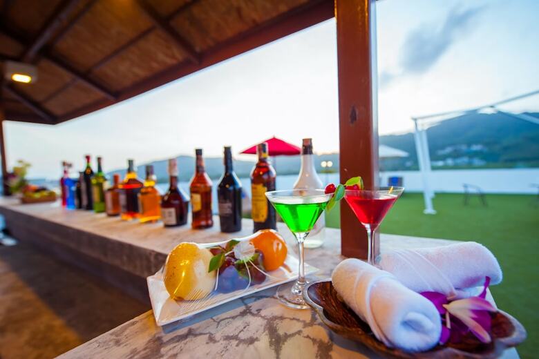 Aparthotel Grand Nai Harn Suites