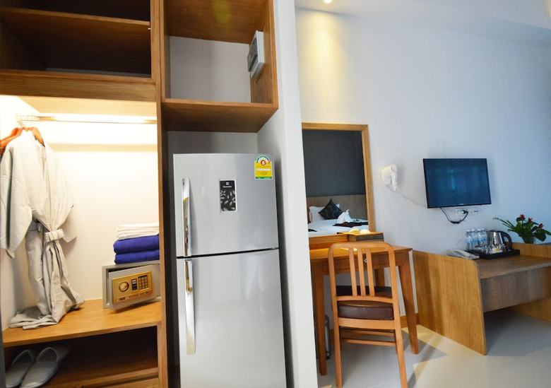 Aparthotel Grand Nai Harn Suites