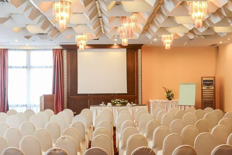 Hotel Golden Tulip Flamenco