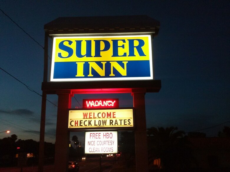 Motel Super Inn