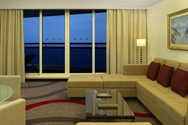 Hotel Le Meridien Al Aqah Beach Resort