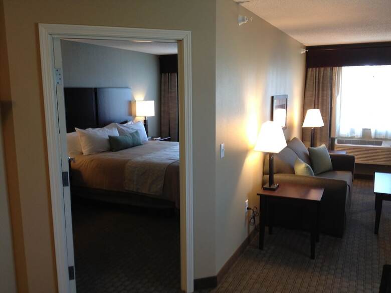 Grandstay Hotel & Suites