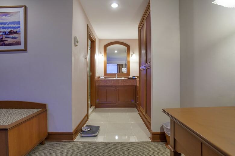 Hotel Cholchan Pattaya Beach Resort