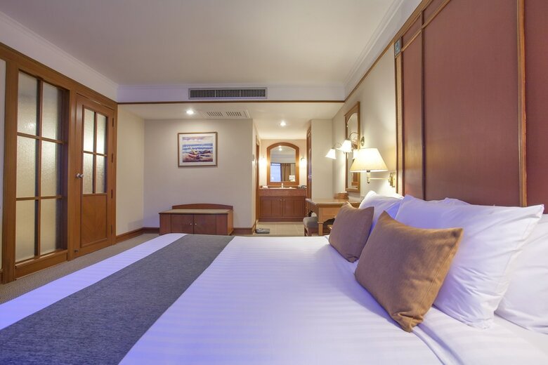 Hotel Cholchan Pattaya Beach Resort