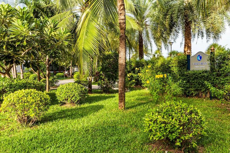 Hotel Cholchan Pattaya Beach Resort