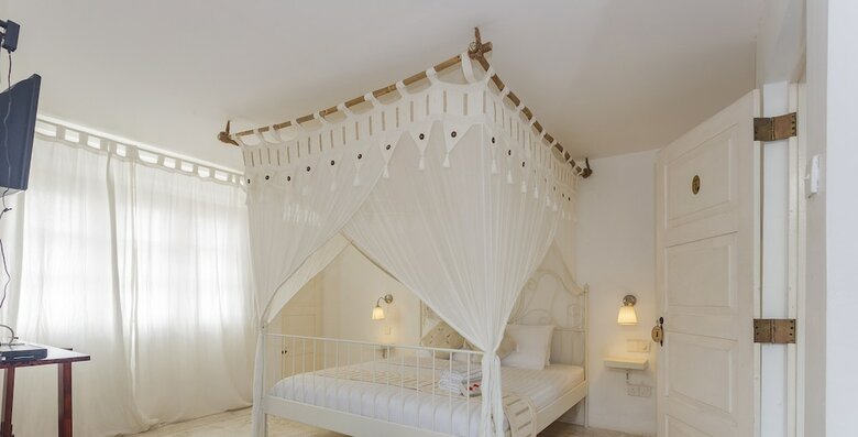 Royce Boutique Hotel