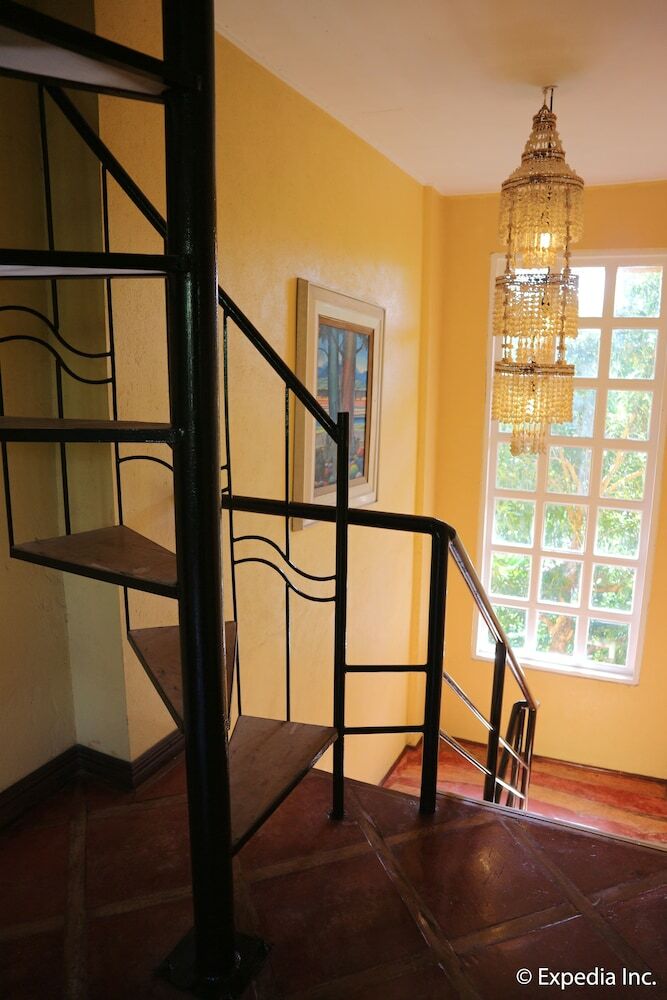 Hotel The Sun Villa Resort And Spa Hilltop