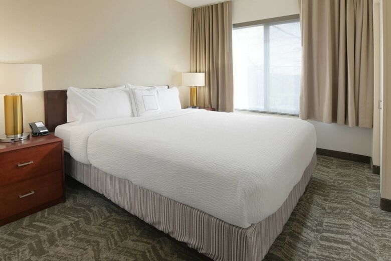 Hotel Springhill Suites By Marriott Dallas Addison/quorum Drive