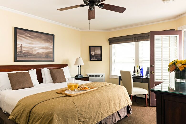 Hotel Crowne Pointe Historic Inn & Spa - Adults Only