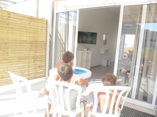 Sunny Holiday Apartments