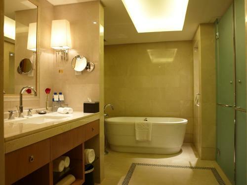 Zhongmao Haiyue Hotel