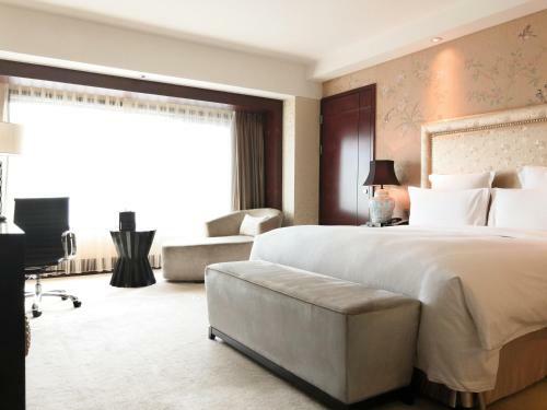 Zhongmao Haiyue Hotel