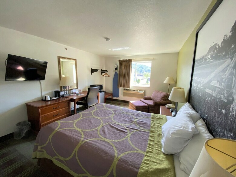 Hotel Super 8 By Wyndham Pittsburgh/monroeville