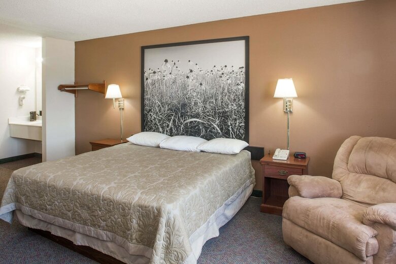 Motel Super 8 By Wyndham Richmond