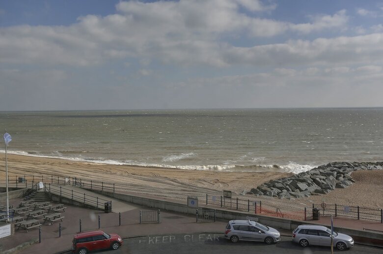 Oyo Stade Court Hotel