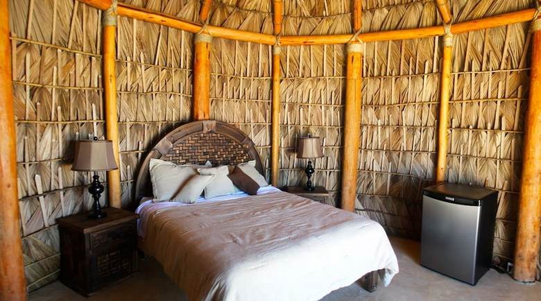 Hostal Mayan Village Beach Front Hotel