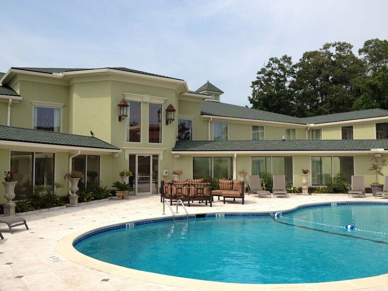 Hotel Town & Country Inn And Suites