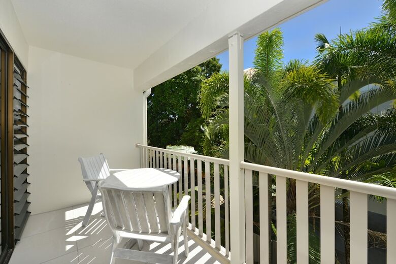 Seascape Holiday-tropical Reef Apartment