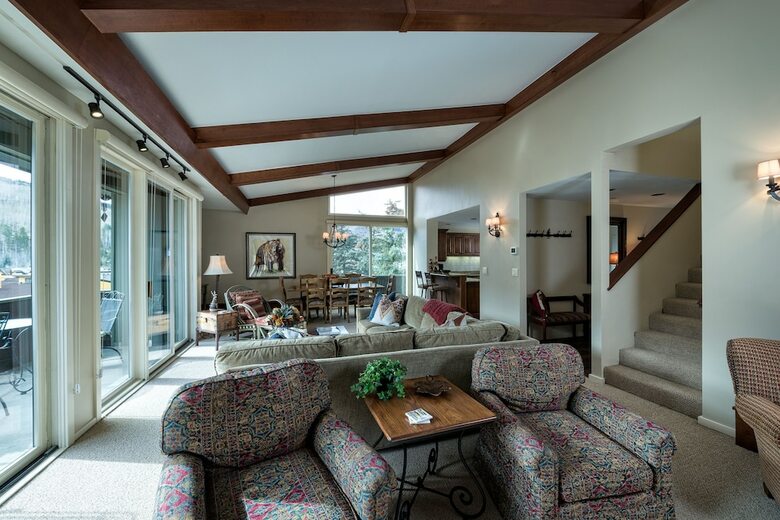 Hotel Vail's Mountain Haus