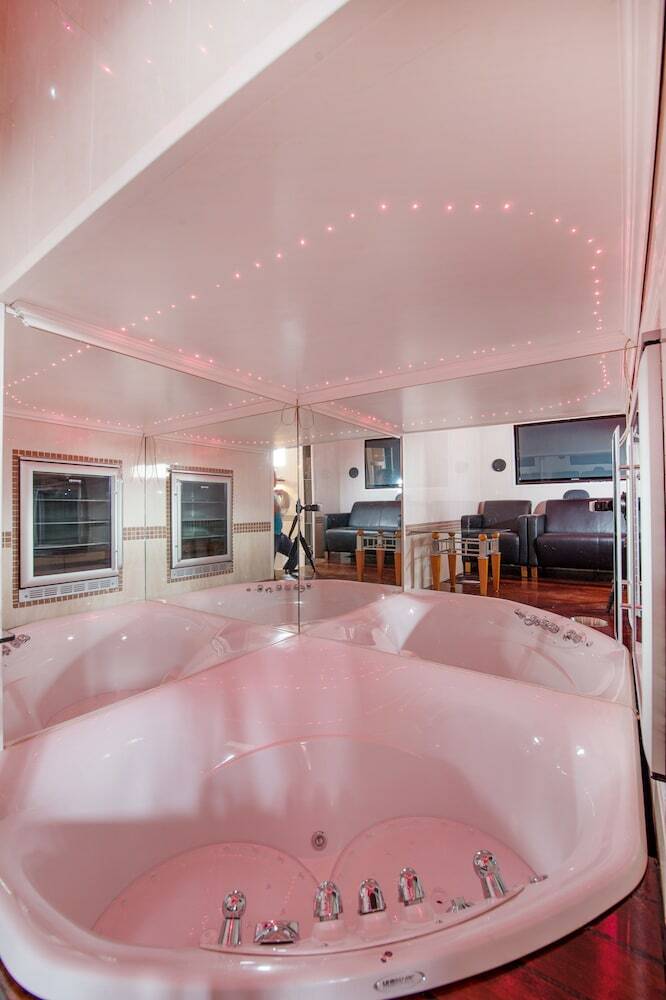 Enter Troms� Apartments
