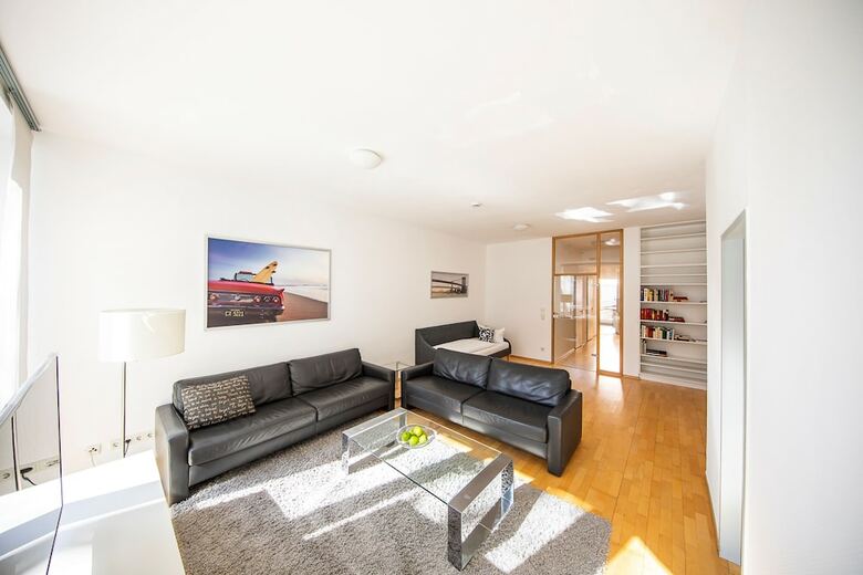 Dom Hotel Am R�merbrunnen
