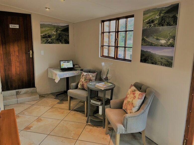 Hotel Oaksrest Vineyards