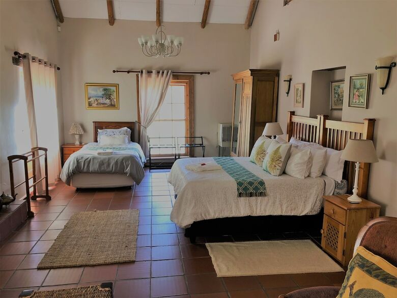Hotel Oaksrest Vineyards