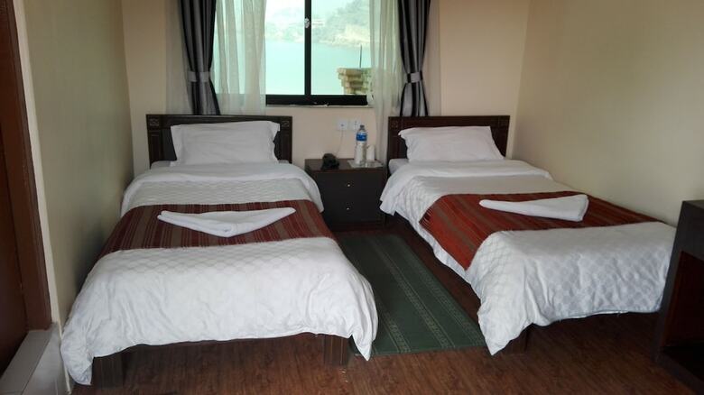 Hotel Lakefront