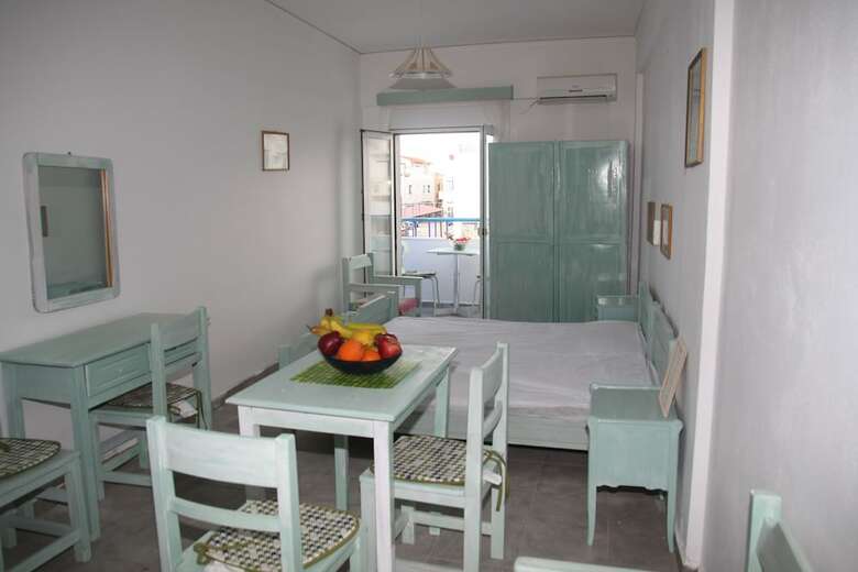 Annoula Studio & Apartments