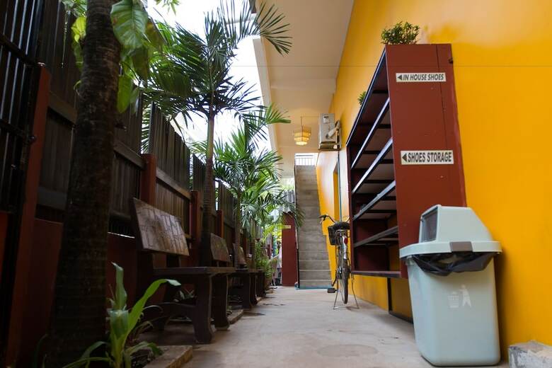 Hostal Warm Bed Hostel