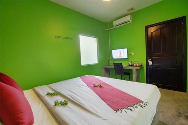 Hostal Warm Bed Hostel