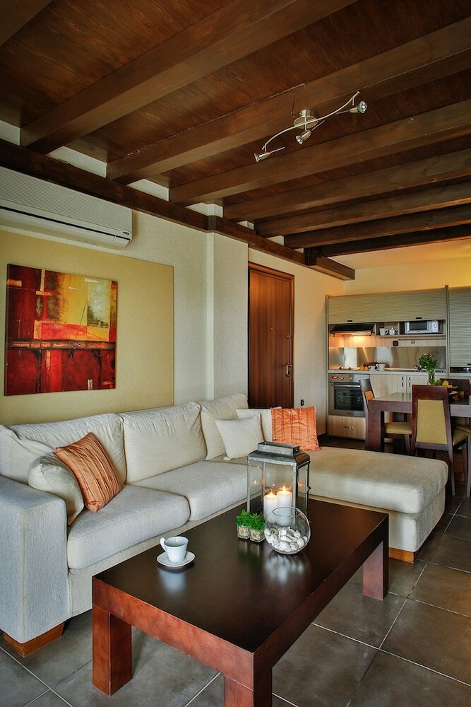 Aparthotel Nefeli Villas And Suites