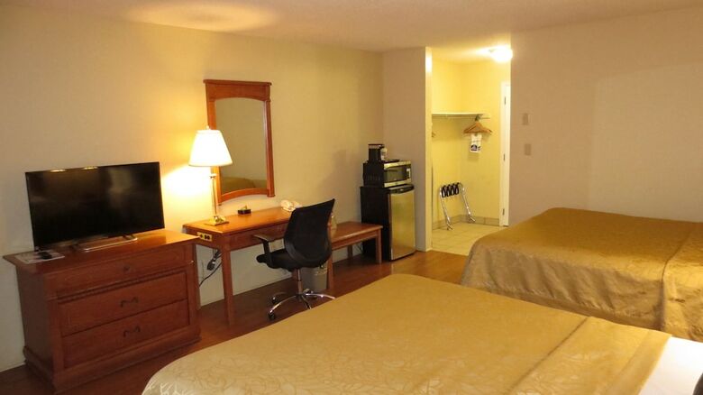 Hotel Country Squire Resort