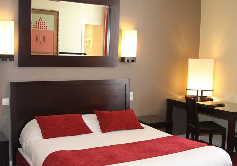 Hotel Hostellerie Du Chapeau Rouge