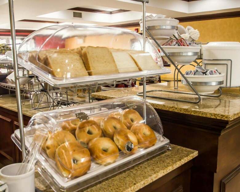 Hotel Quality Suites Nyc Gateway