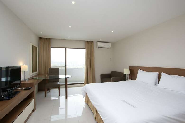 Thomson Hotel Huamark