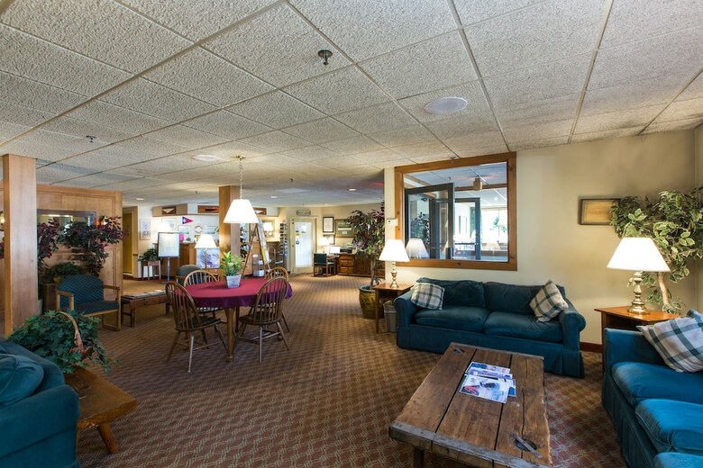 Hotel Commodores Inn