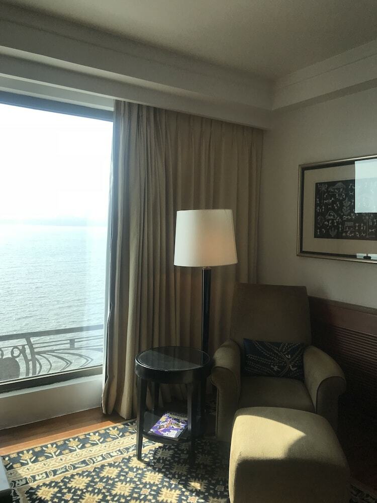 Hotel Intercontinental Marine Drive Mumbai